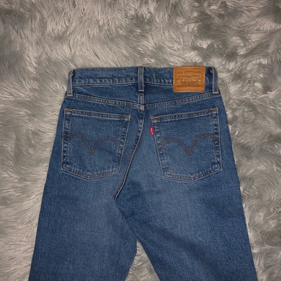 Levi Jeans - Size 24 - Picture 3 of 3